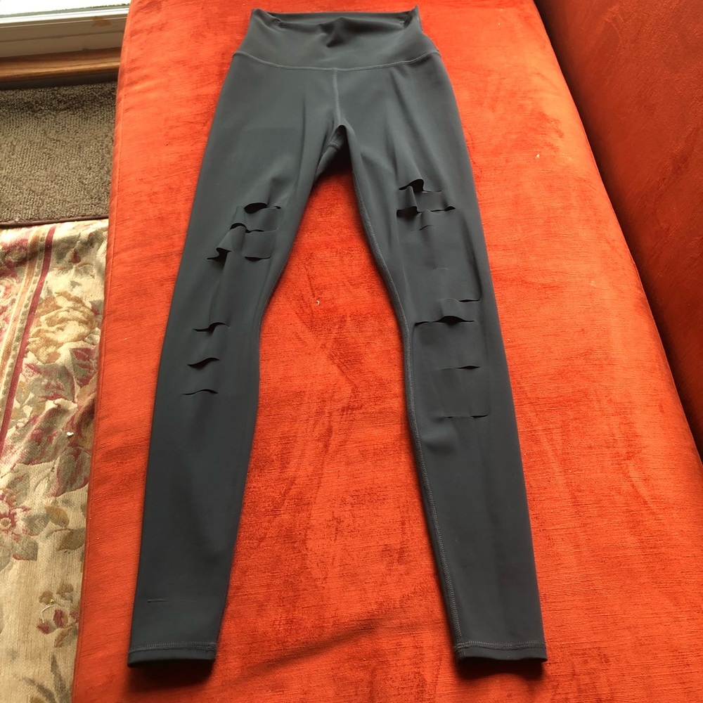 Alo yoga pants